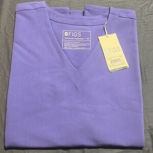 Figs- Blueberry limited edition oversized Estrella scrub top XS. Brand new